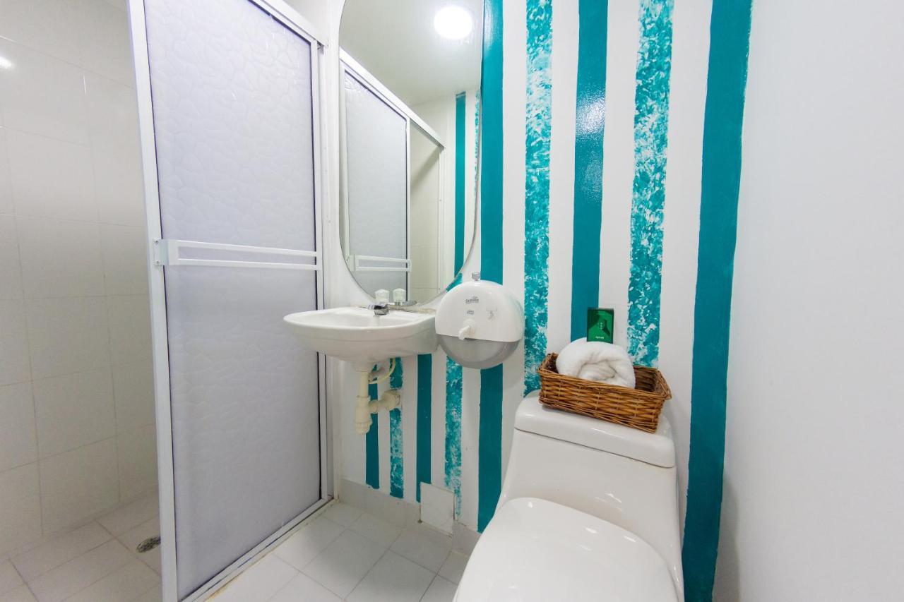 Hotel Ayenda Blue 1804 2*